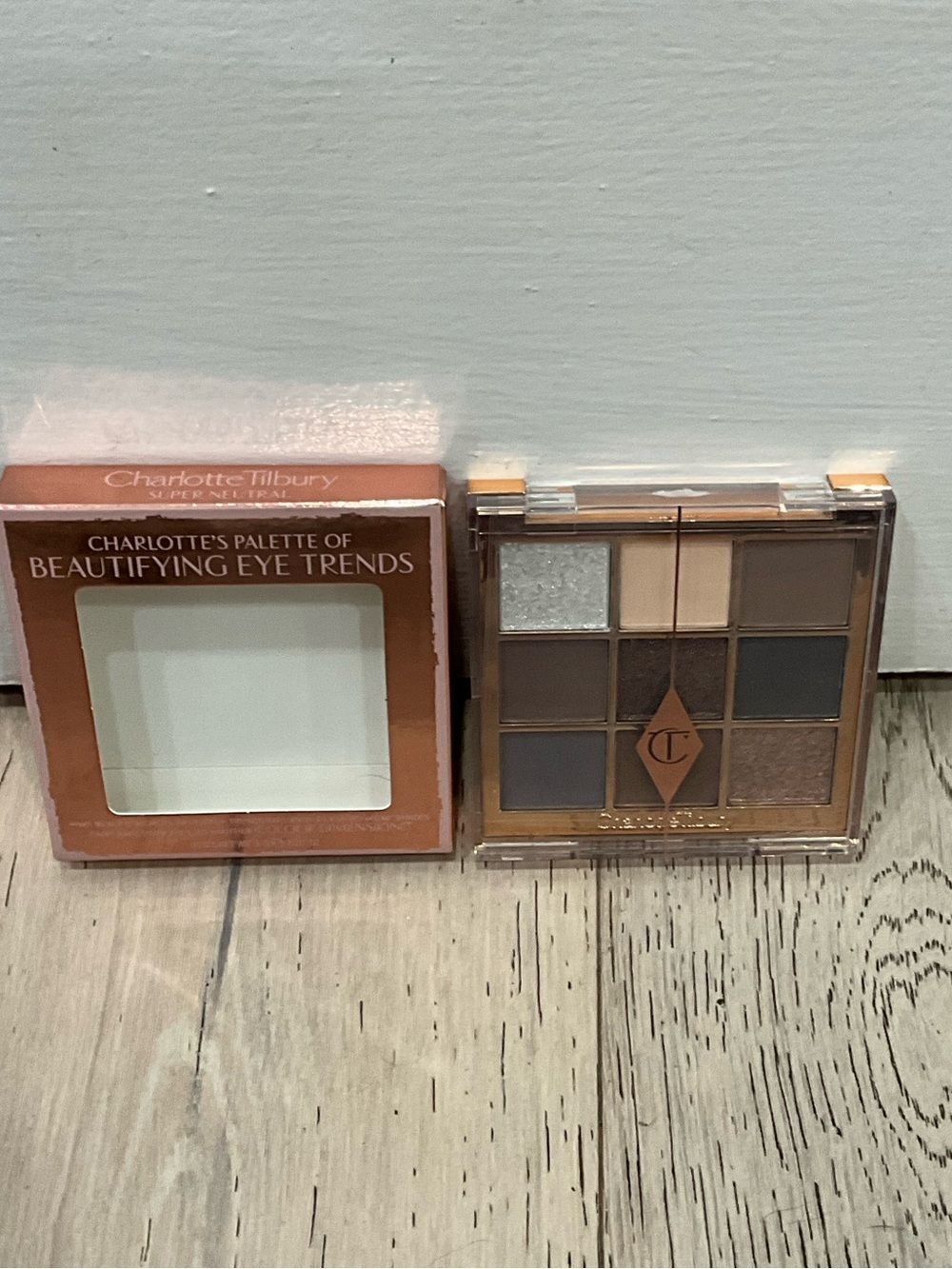 CHARLOTTE TILBURY Charlottes Palette Eye Trends Neutral NIB